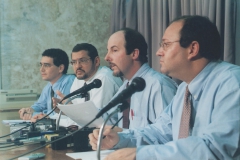 Da esquerda para direita: Daniel Gleiser, Luis Fernando Figueiredo, Armínio Fraga e Ilan Goldfajn – Durante a implantação do SPB (Sistema de Pagamento Brasileiro). (Acervo: Banco Central)